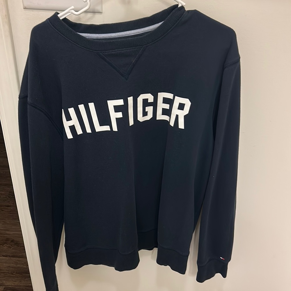 navy blue tommy hilfiger crewneck